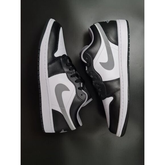 Jordan 1 Low Black White Grey. SIZE 10.5 - 553558-040